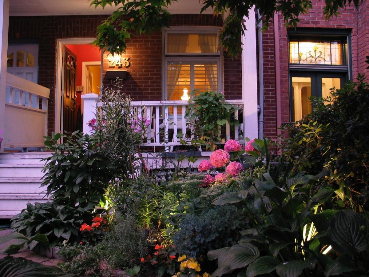 Guest house A Seaton Dream Toronto
